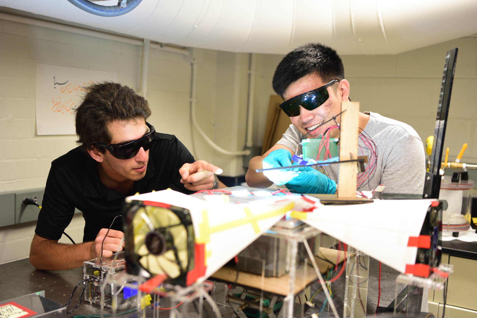 VIPER students Andy Eskenazi (VIPER '22) and Lorenzo Yao-Bate (VIPER '24) work together in Professor Igor Bargatin's Lab in the Department of Mechanical Engineering and Applied Mechanics. Their research focuses on solar-powered levitation.